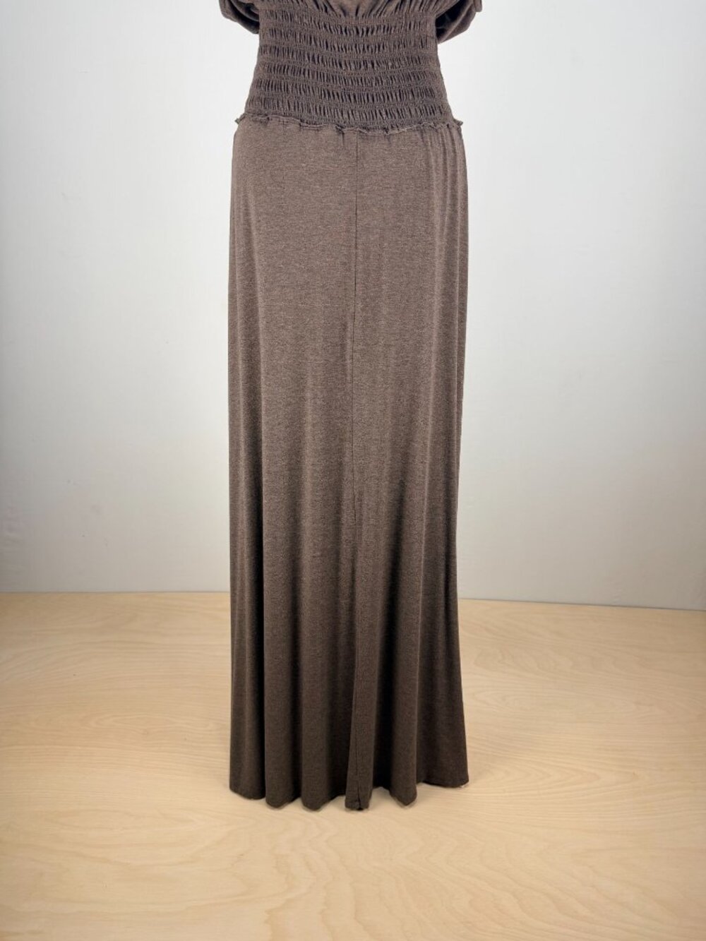 Bordeaux Womens Maxi Dress L Brown Smocked Waist Flowy Stretch Boho Sleeveless - Picture 8 of 14